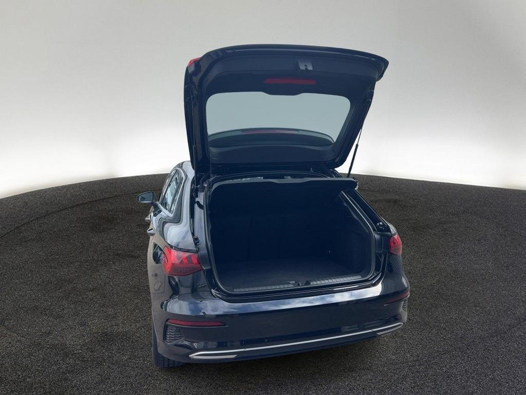 Audi A3 2023 г. Чёрный, пробег 34395 км