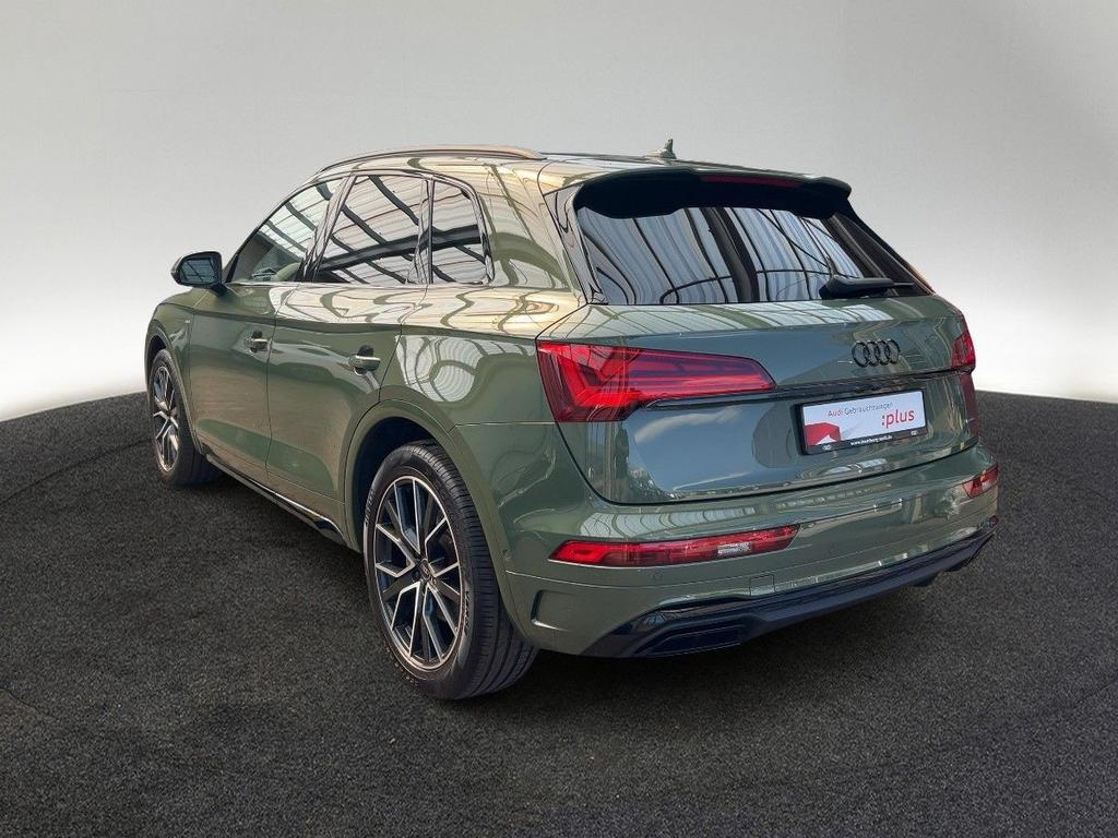 Audi Q5 2024 г. Зелёный, пробег 53896 км