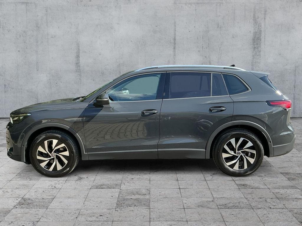 Volkswagen Tiguan 2024 г. Серый, пробег 46836 км