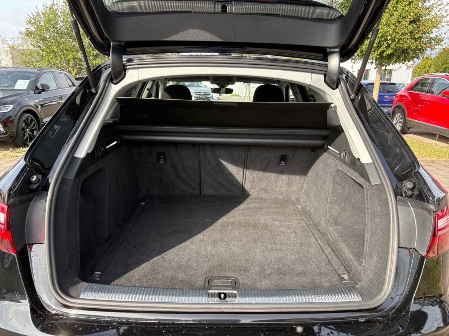 Audi A4 2023 г. Чёрный, пробег 53489 км