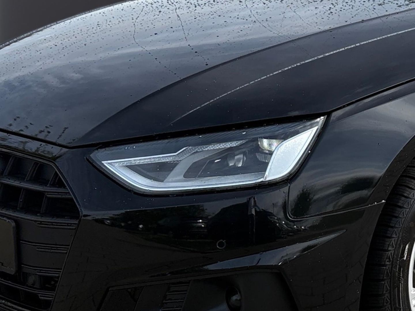Audi A4 2023 г. Чёрный, пробег 53489 км