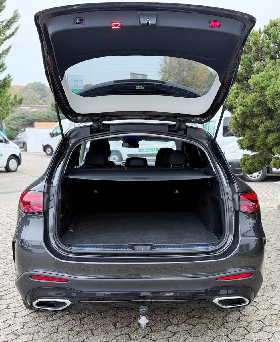 Mercedes-Benz GLC 220 2024 г. Серый, пробег 57940 км