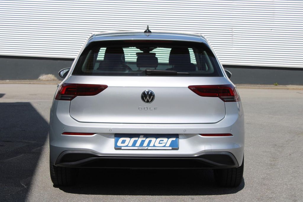 Volkswagen Golf 2022 г. Серебристый, пробег 40800 км