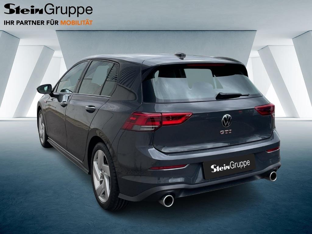 Volkswagen Golf 2023 г. Серый, пробег 14050 км