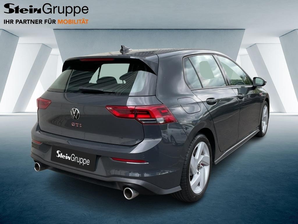 Volkswagen Golf 2023 г. Серый, пробег 14050 км
