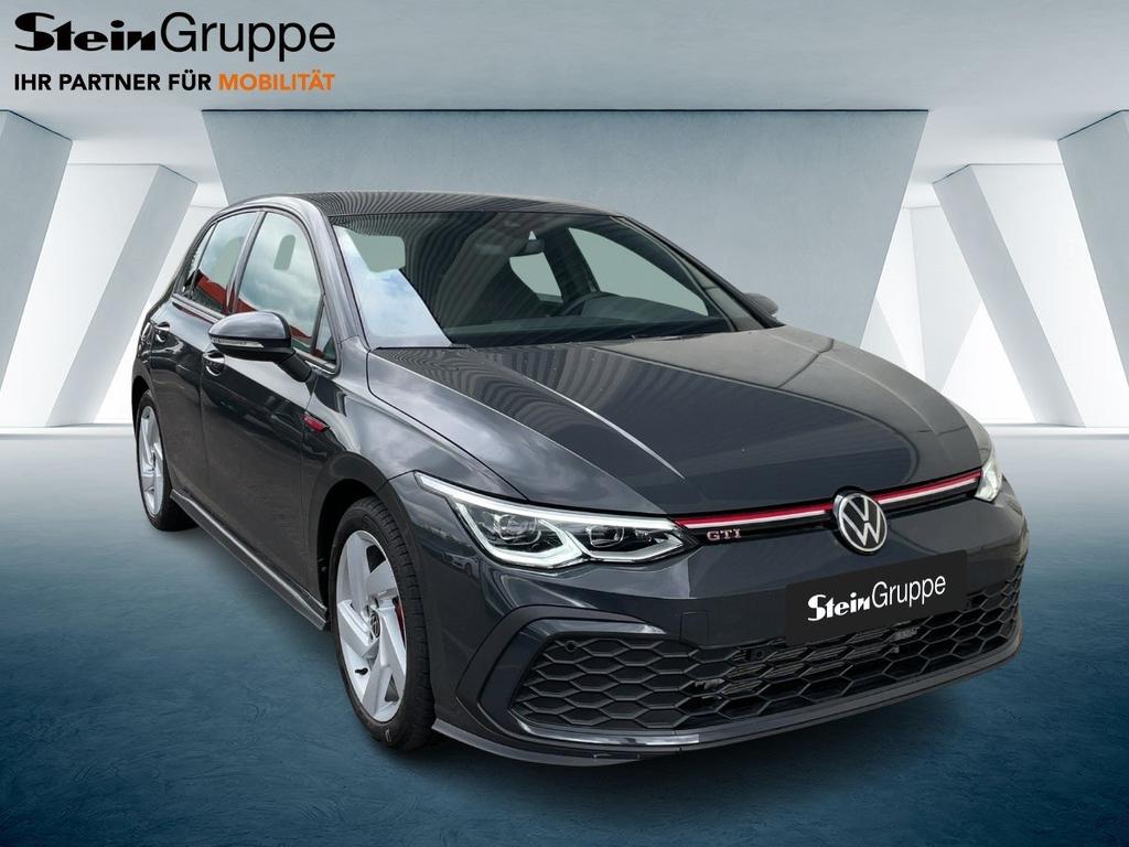 Volkswagen Golf 2023 г. Серый, пробег 14050 км