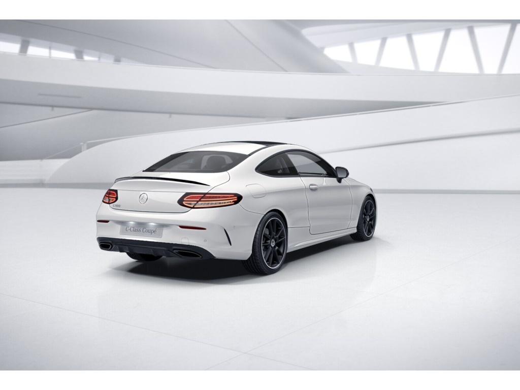 Mercedes-Benz C 180 2022 г. Белый, пробег 17716 км