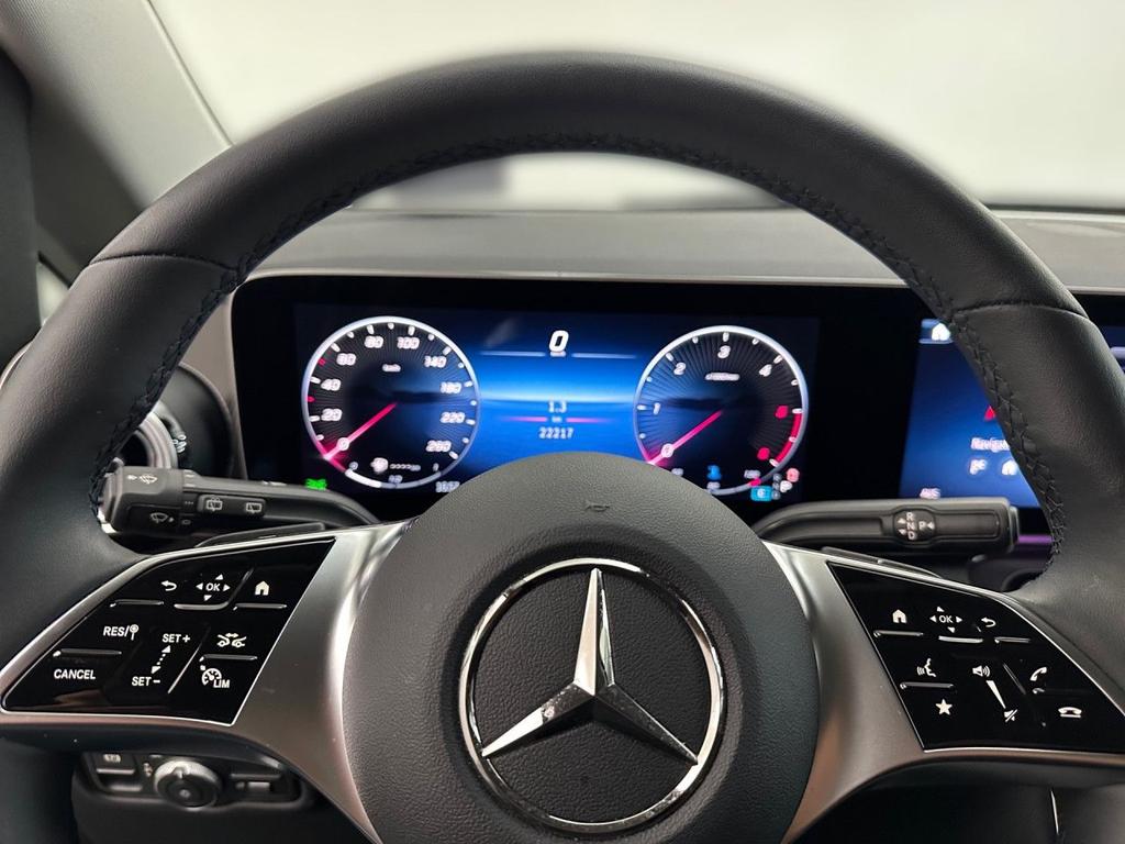 Mercedes-Benz V 220 2025 г. Серый, пробег 22204 км
