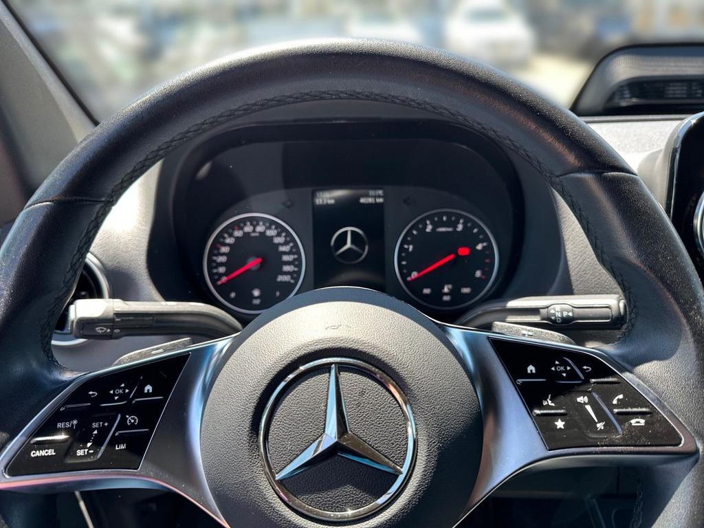 Mercedes-Benz SPRINTER 2025 г. Белый, пробег 40300 км