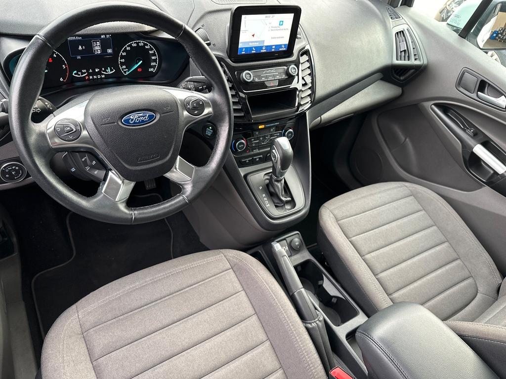 Ford GRAND TOURNEO 2022 г. Белый, пробег 59750 км