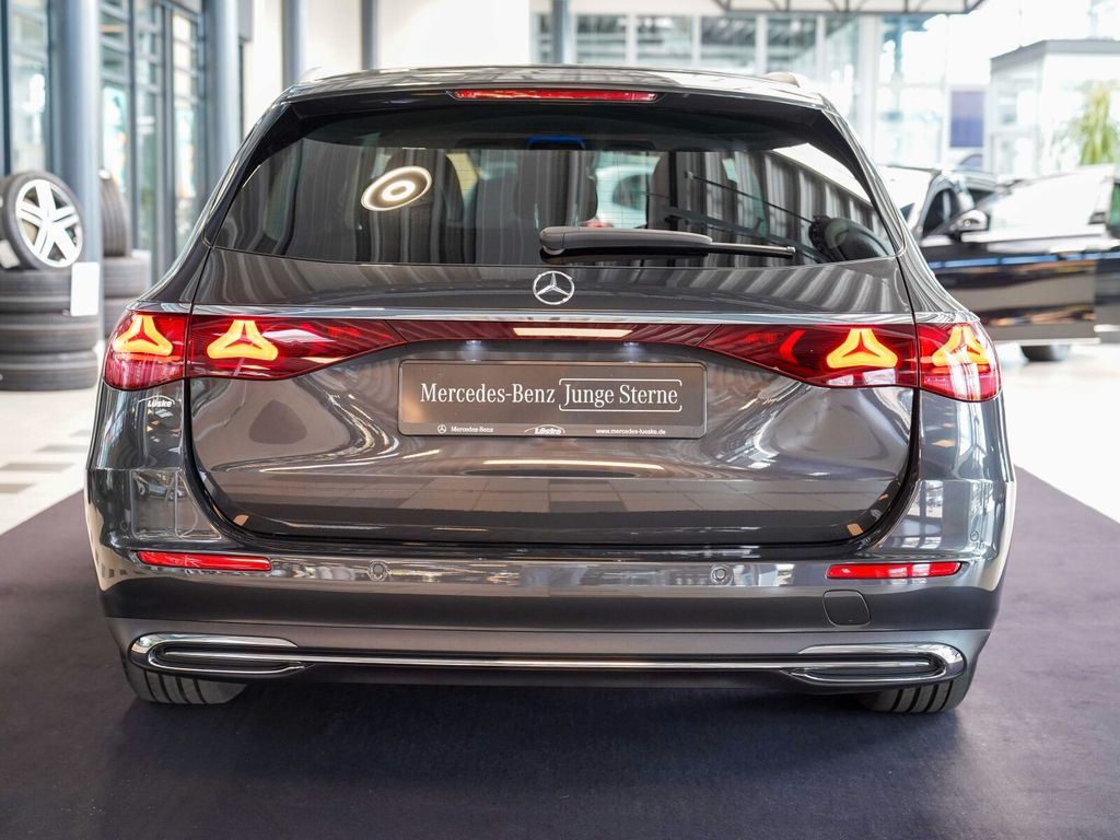 Mercedes-Benz E 220 2024 г. Серый, пробег 30783 км