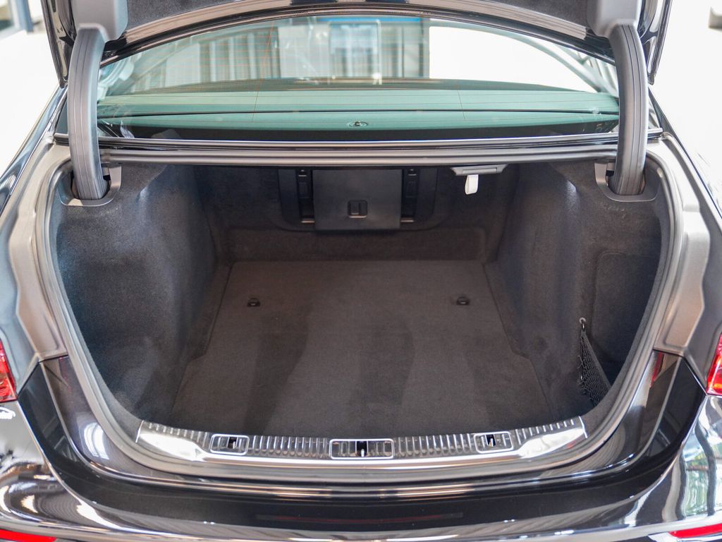 Mercedes-Benz S 350 2023 г. Чёрный, пробег 31390 км