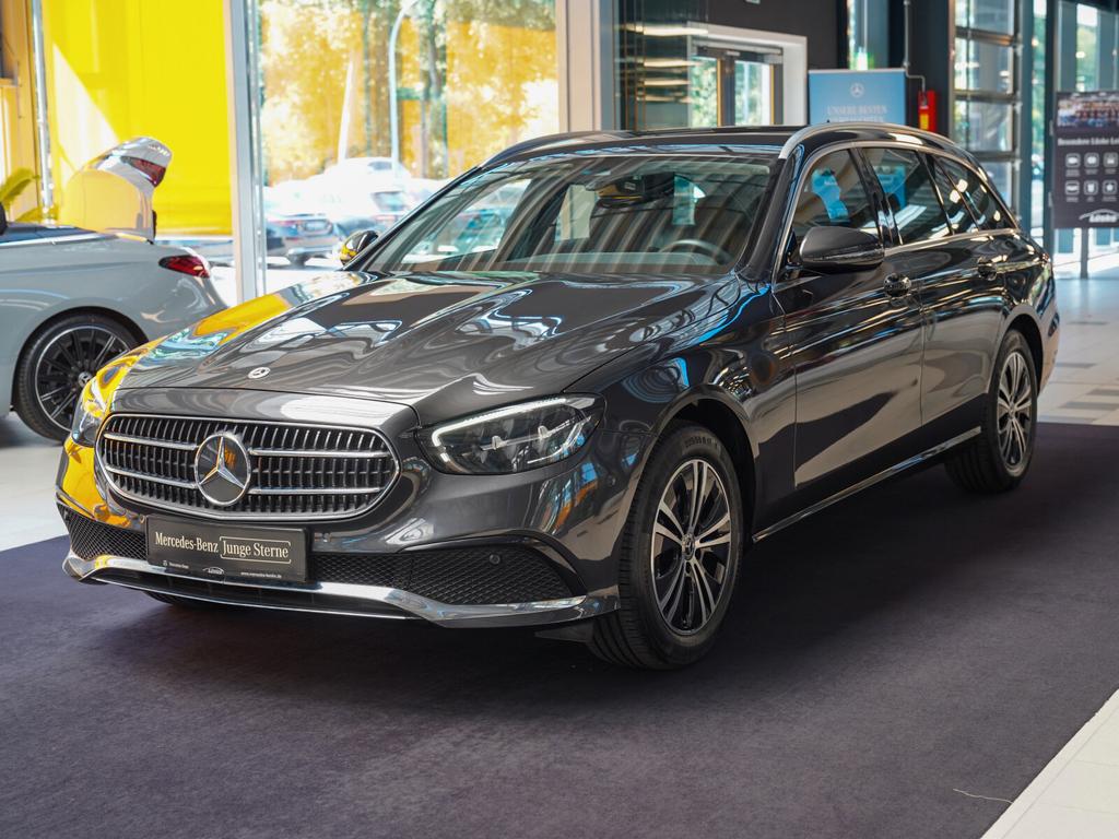 Mercedes-Benz E 220 2023 г. Серый, пробег 35737 км