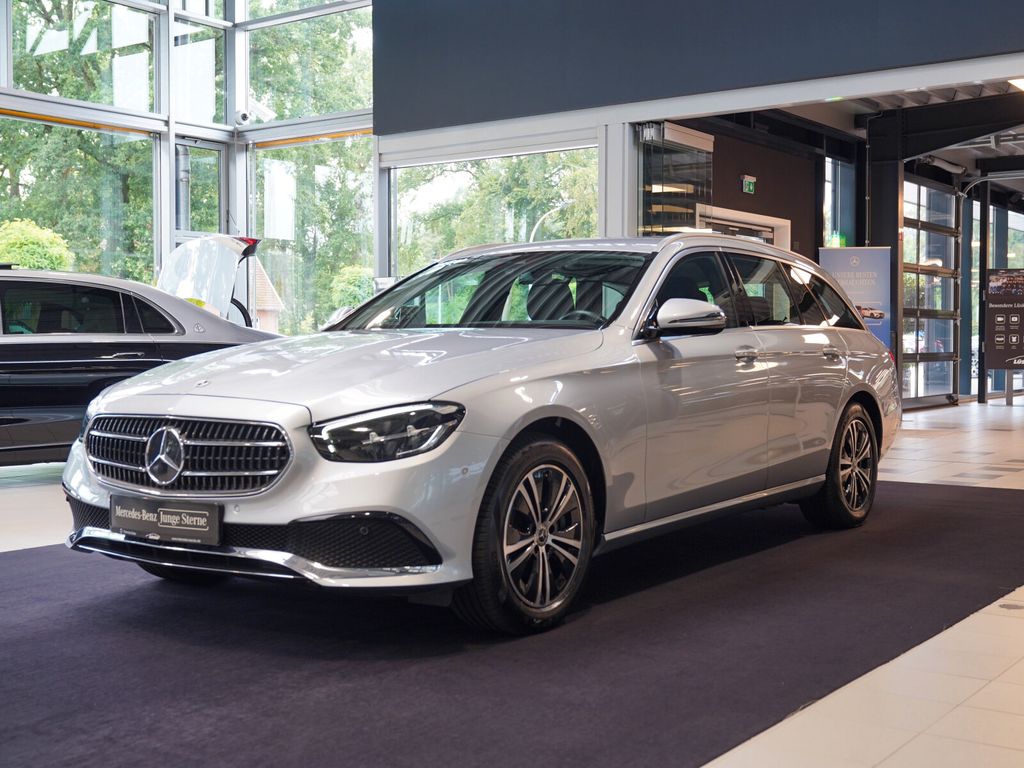 Mercedes-Benz E 220 2023 г. Серебристый, пробег 56727 км