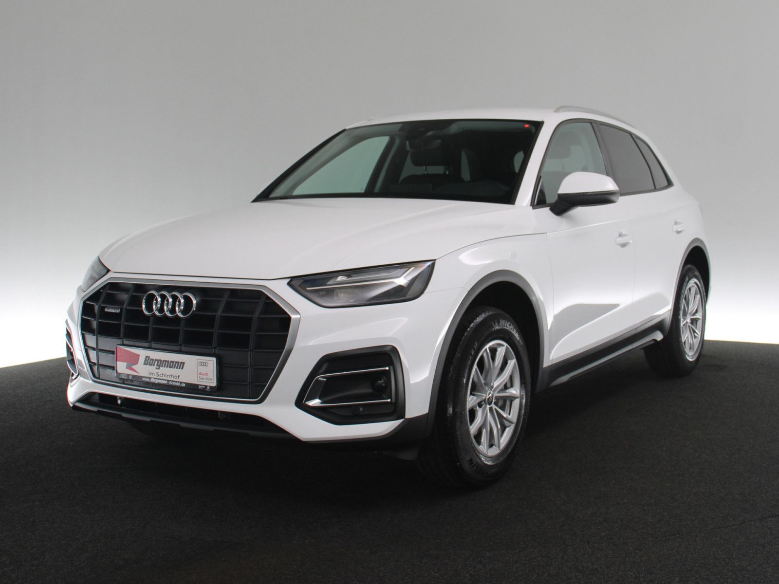 Audi Q5 2024 г. Белый, пробег 47231 км