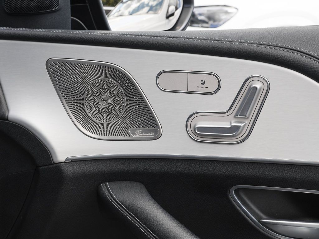 Mercedes-Benz GLE 300 2022 г. Чёрный, пробег 49997 км