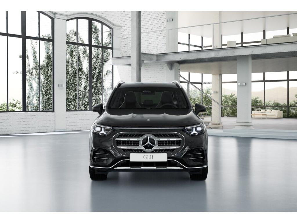 Mercedes-Benz GLB 220 2026 г. Чёрный, пробег 9500 км