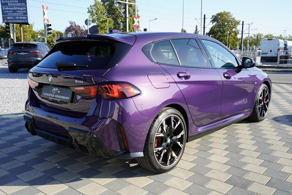BMW 120 2025 г. Фиолетовый, пробег 32000 км