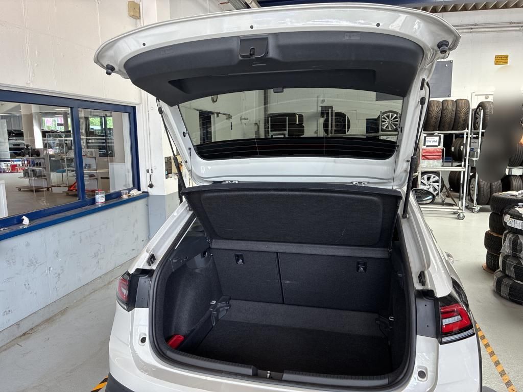 Volkswagen Taigo 2022 г. Серый, пробег 31005 км