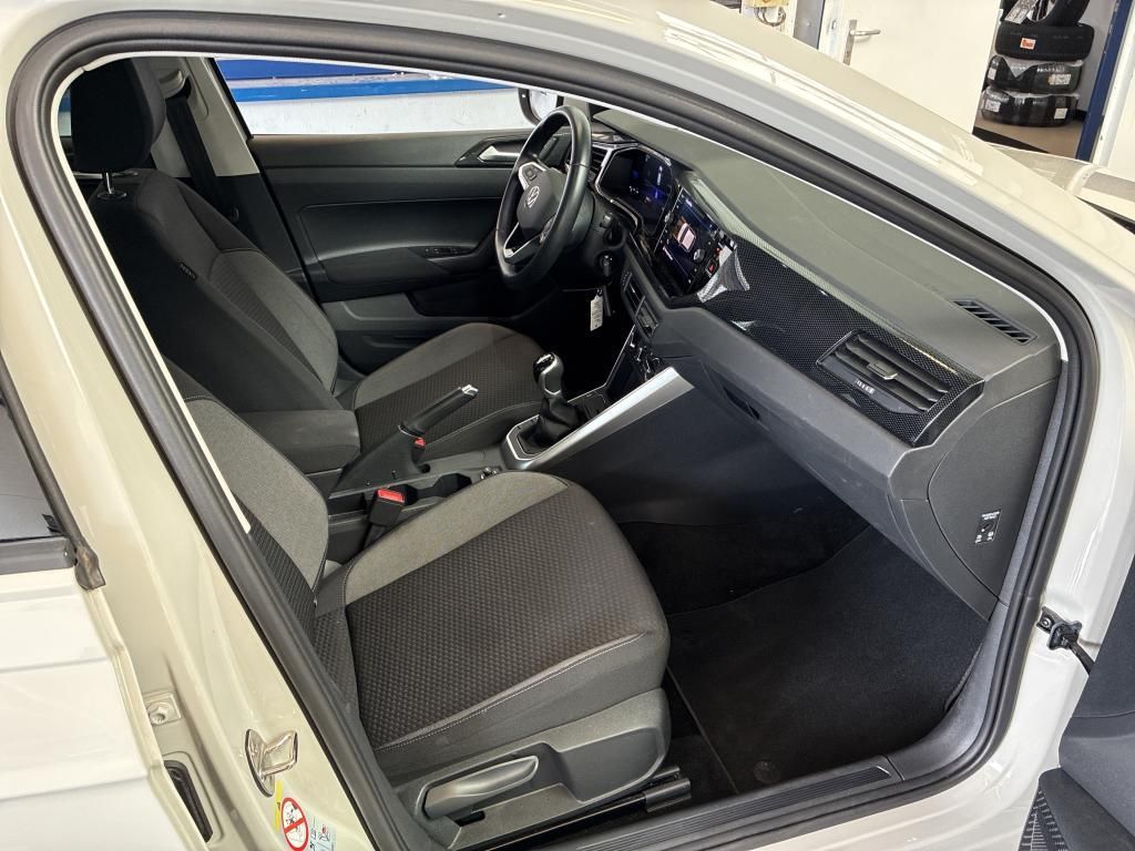 Volkswagen Taigo 2022 г. Серый, пробег 31005 км