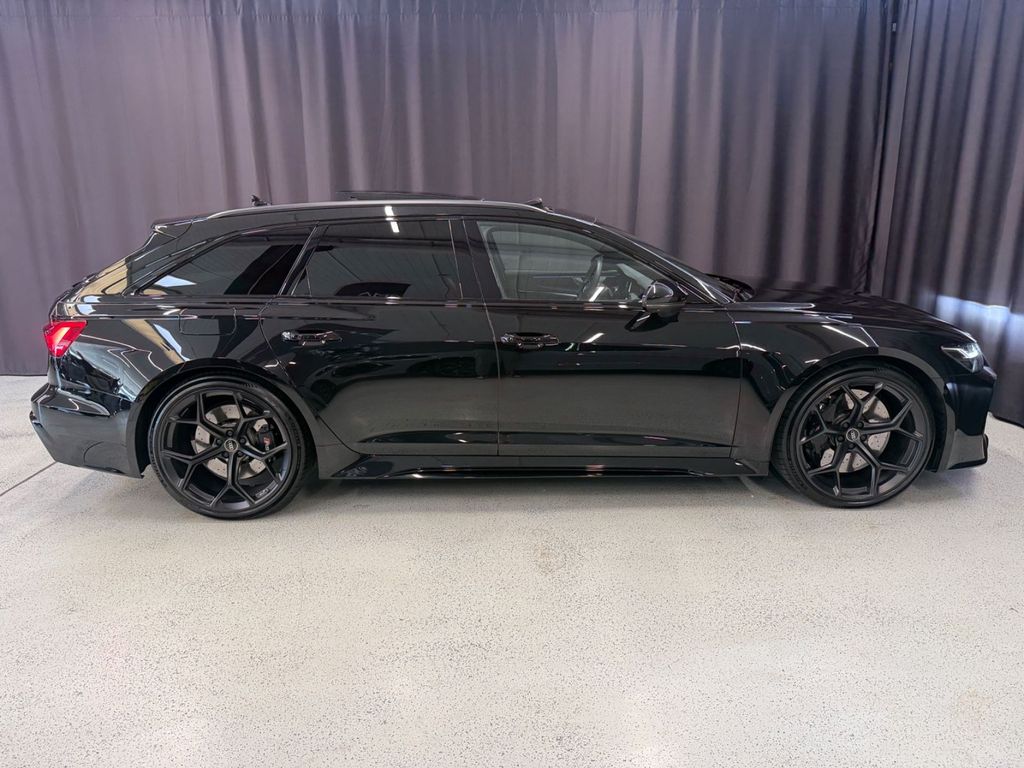 Audi RS6 2023 г. Чёрный, пробег 56300 км