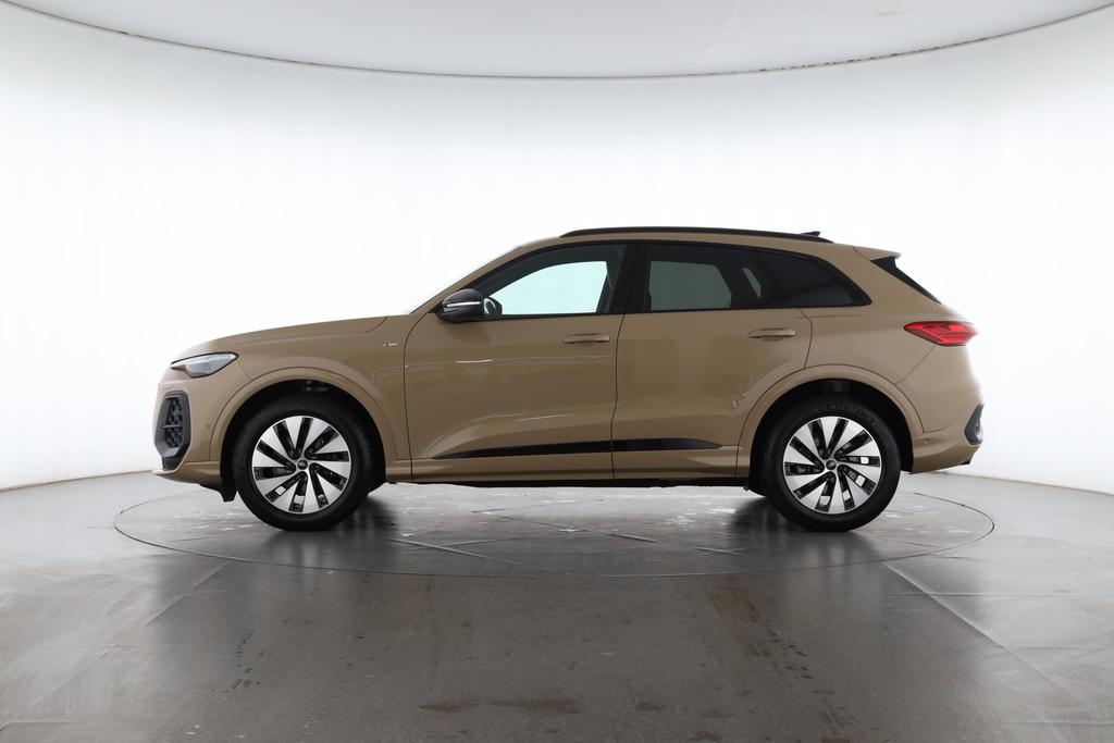Audi Q5 2025 г. Золотистый, пробег 13544 км