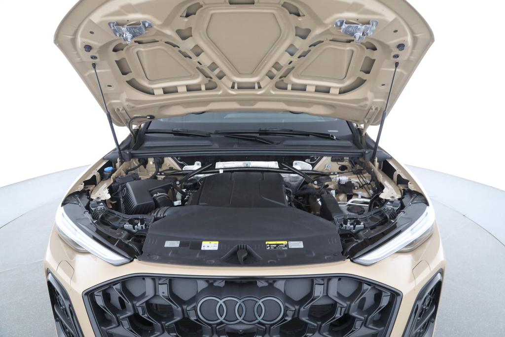 Audi Q5 2025 г. Золотистый, пробег 13544 км