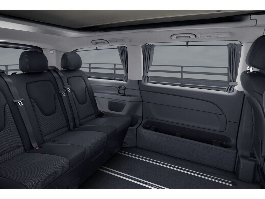 Mercedes-Benz V 220 2022 г. Серый, пробег 50707 км