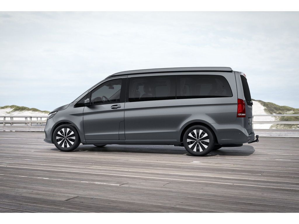 Mercedes-Benz V 220 2022 г. Серый, пробег 50707 км