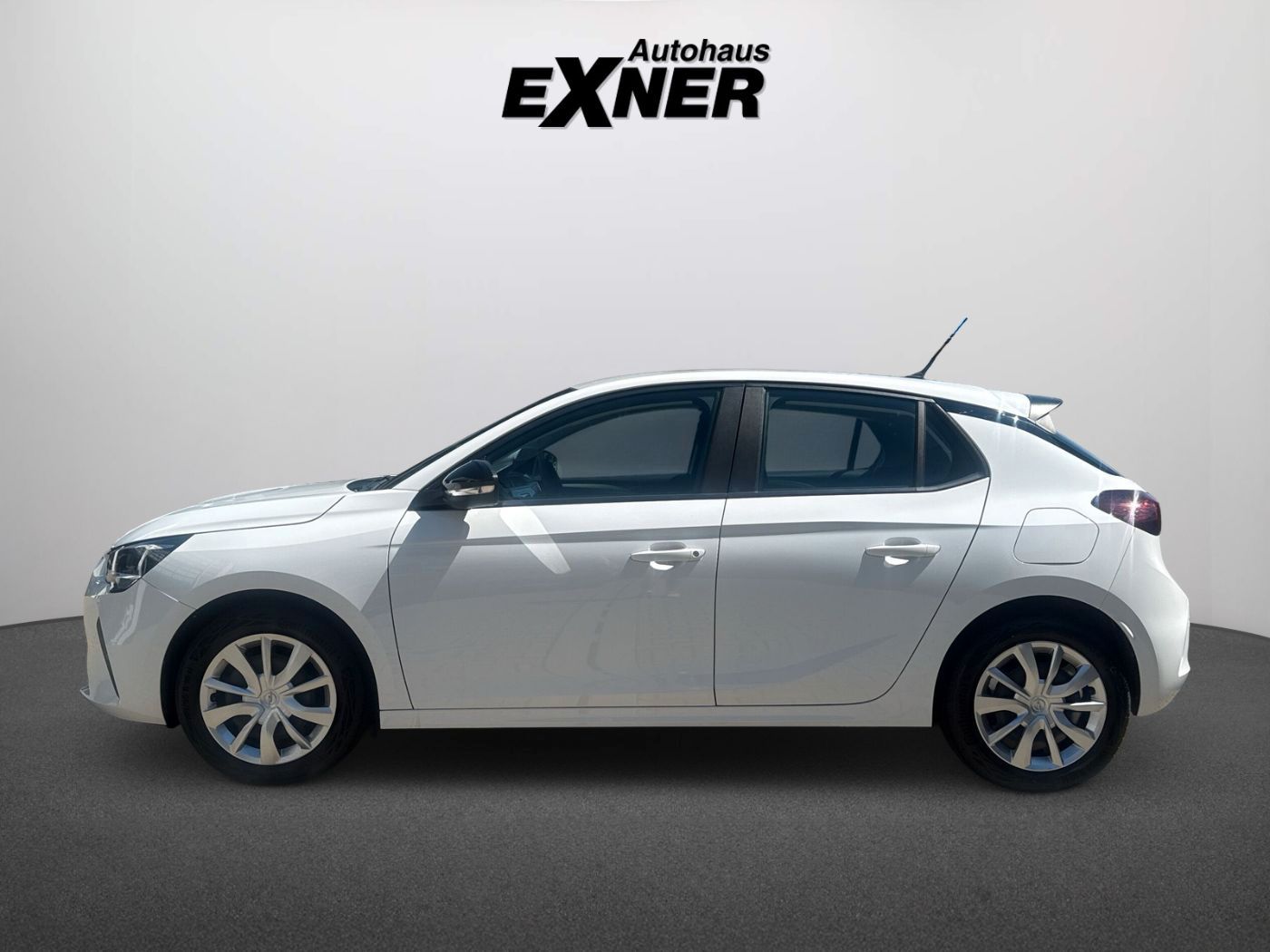 Opel Corsa 2023 г. Белый, пробег 39654 км