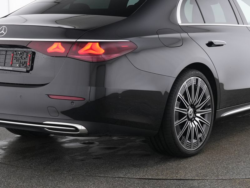 Mercedes-Benz E 220 2025 г. Чёрный, пробег 24594 км