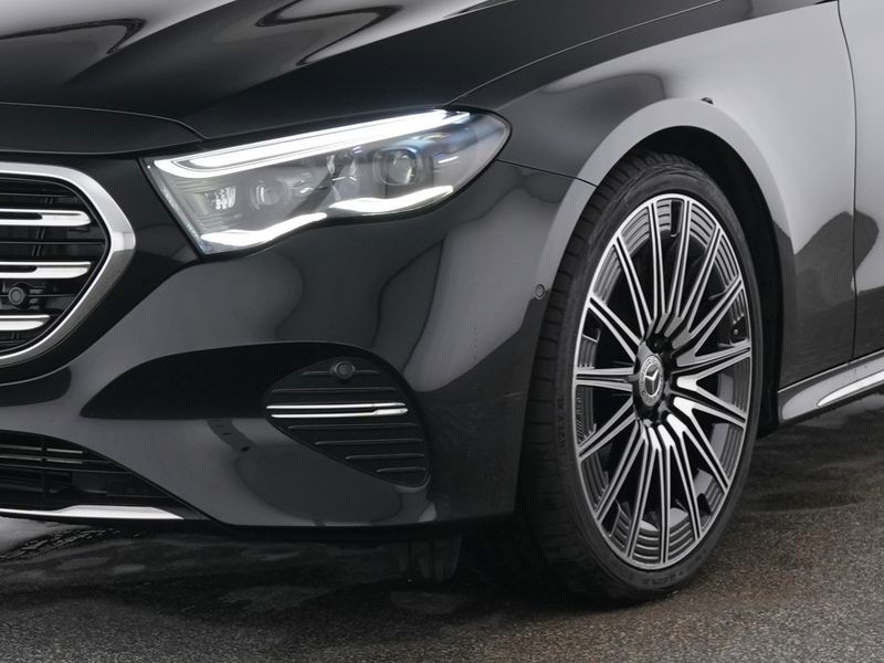 Mercedes-Benz E 220 2025 г. Чёрный, пробег 24594 км