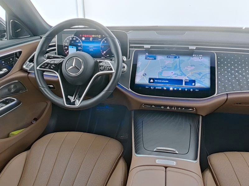 Mercedes-Benz E 220 2025 г. Чёрный, пробег 24594 км