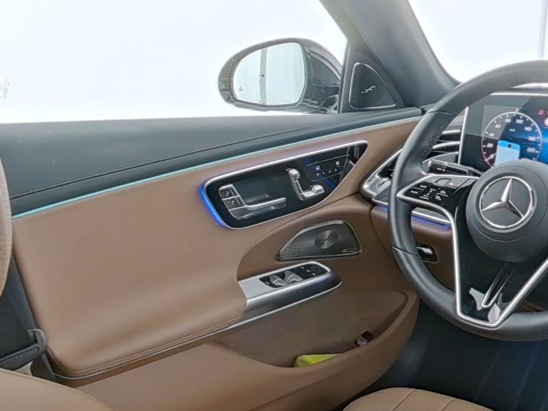 Mercedes-Benz E 220 2025 г. Чёрный, пробег 24594 км