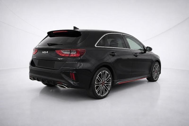 Kia CEE'D / CEED 2021 г. Чёрный, пробег 42800 км