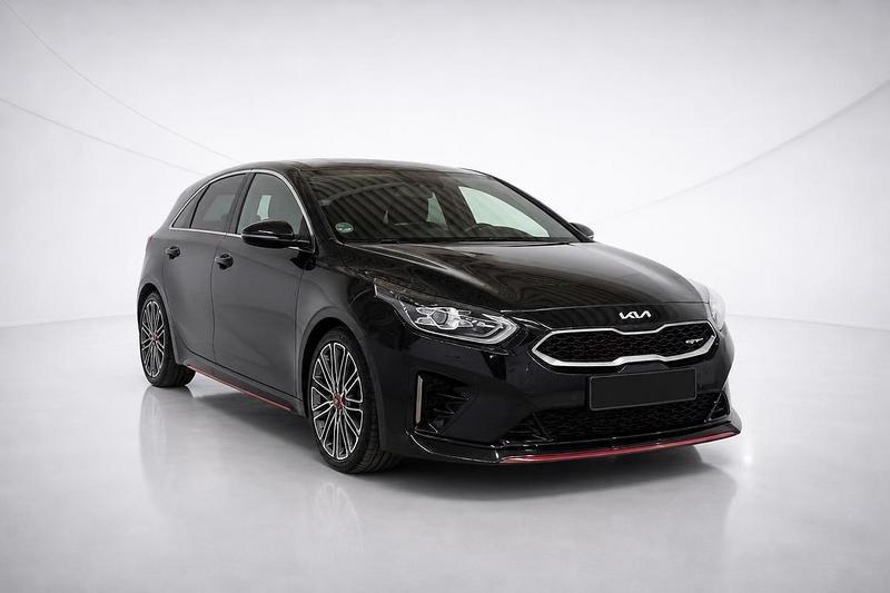 Kia CEE'D / CEED 2021 г. Чёрный, пробег 42800 км