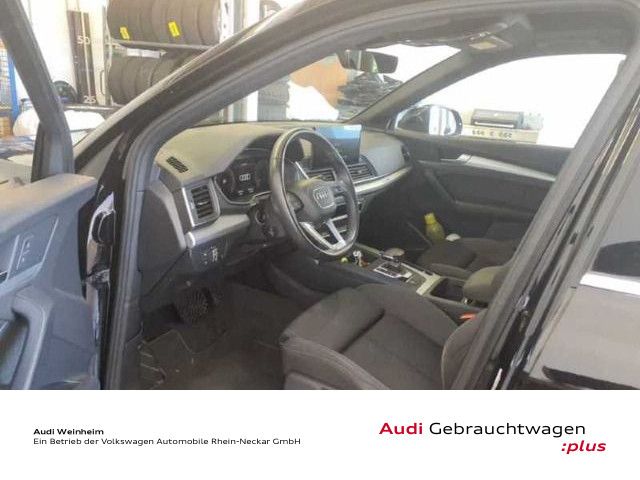 Audi Q5 2023 г. Чёрный, пробег 57462 км