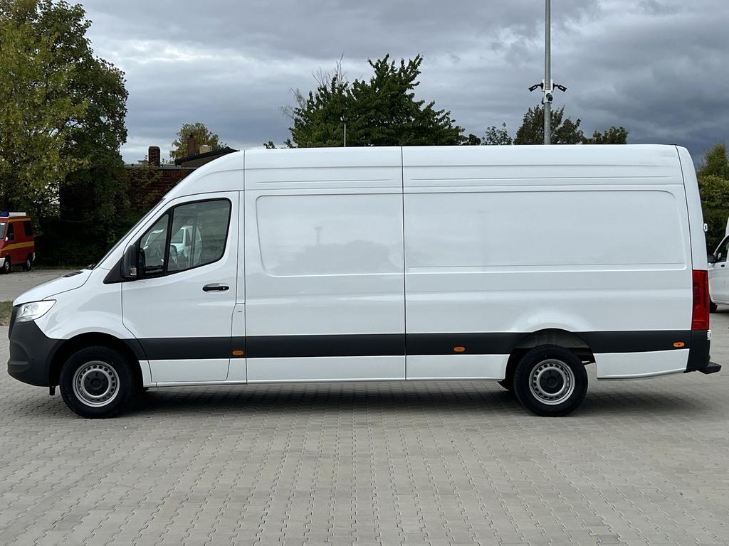 Mercedes-Benz SPRINTER 2025 г. Белый, пробег 35328 км
