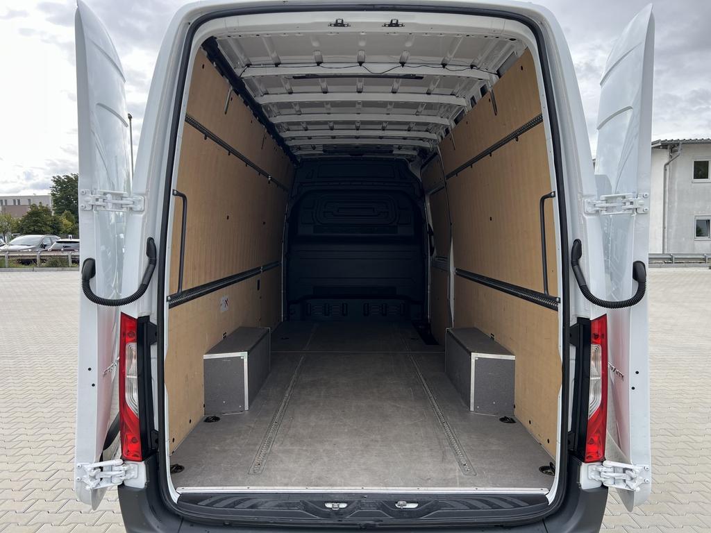 Mercedes-Benz SPRINTER 2025 г. Белый, пробег 35328 км