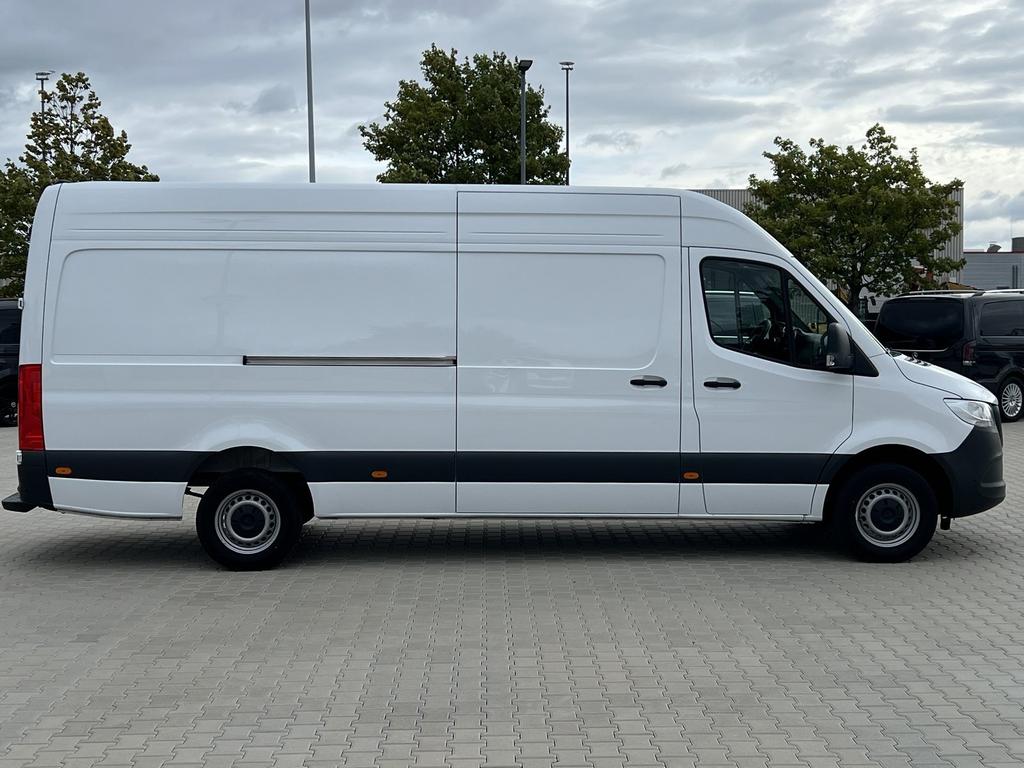 Mercedes-Benz SPRINTER 2025 г. Белый, пробег 35328 км