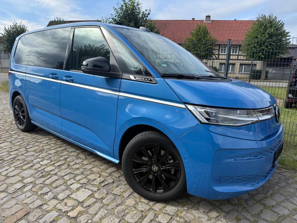 Volkswagen T7 MULTIVAN 2025 г. Синий, пробег 5800 км