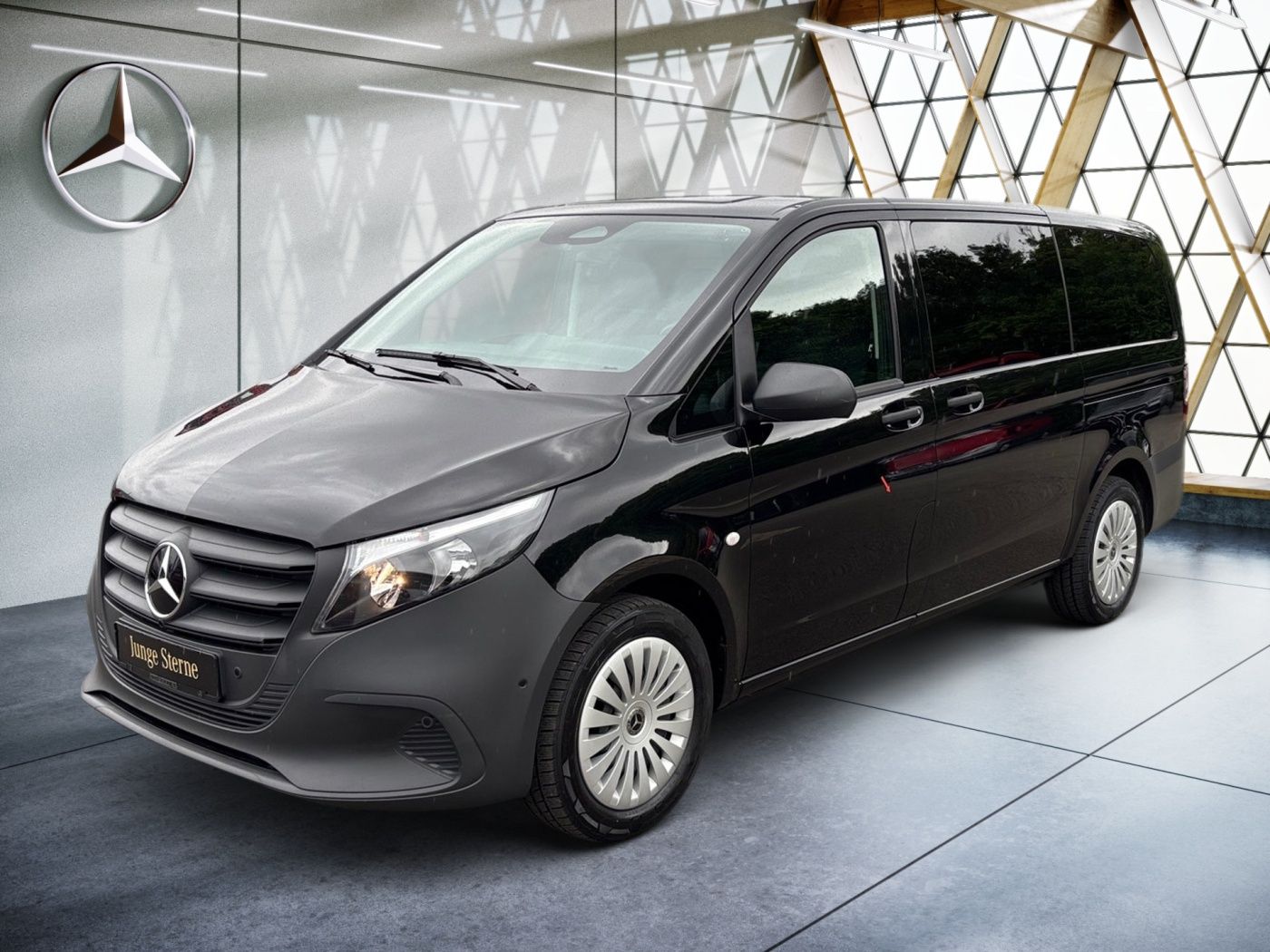 Mercedes-Benz Vito 2025 г. Чёрный, пробег 43083 км
