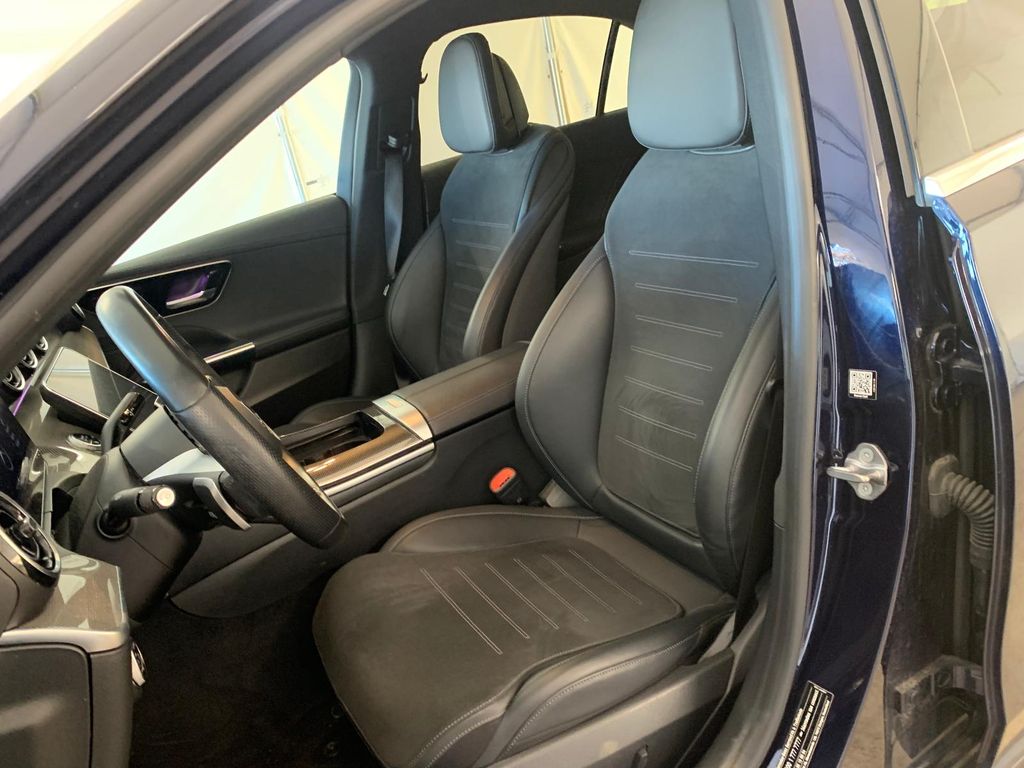 Mercedes-Benz C 200 2022 г. Синий, пробег 45077 км