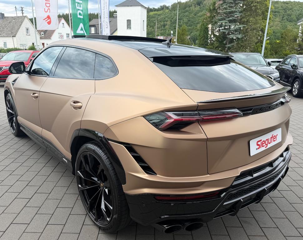 Lamborghini Urus 2023 г. Золотистый, пробег 19550 км