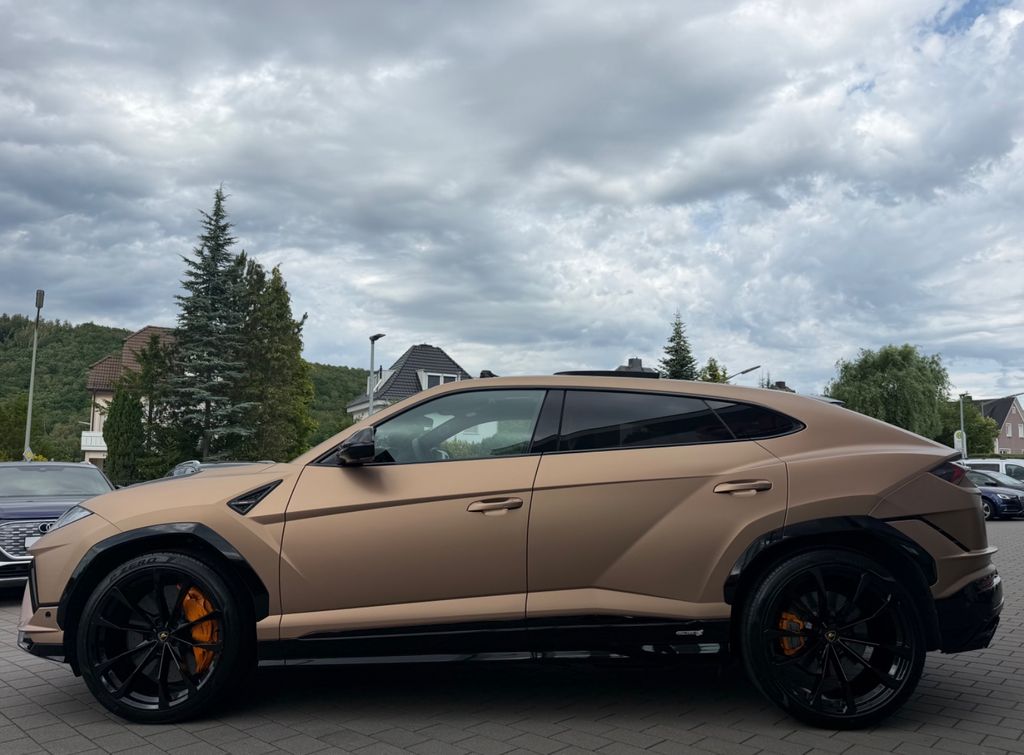 Lamborghini Urus 2023 г. Золотистый, пробег 19550 км
