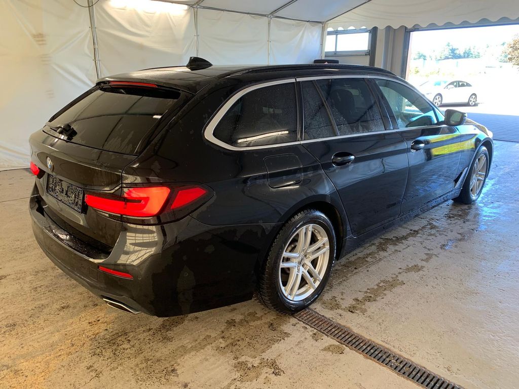 BMW 530 2022 г. Чёрный, пробег 48604 км