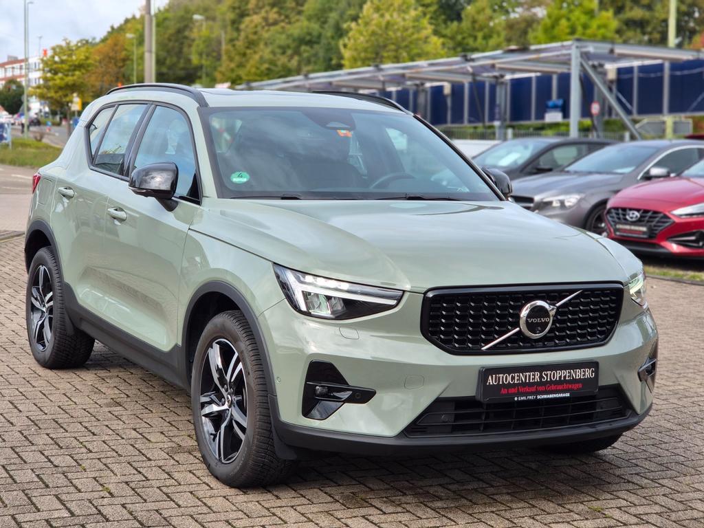 Volvo XC40 2023 г. Зелёный, пробег 56700 км