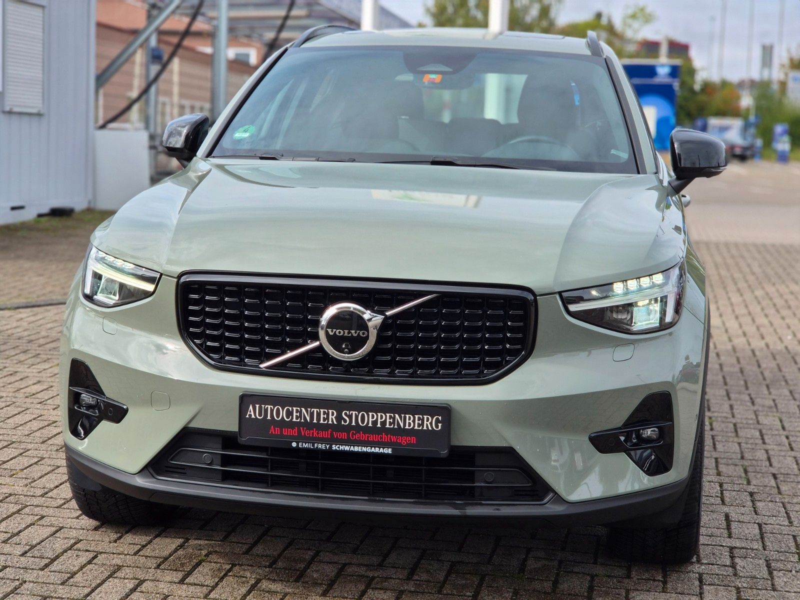 Volvo XC40 2023 г. Зелёный, пробег 56700 км