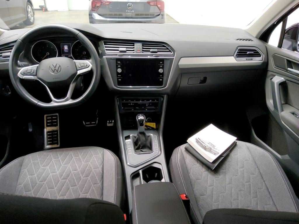 Volkswagen Tiguan 2023 г. Чёрный, пробег 52323 км