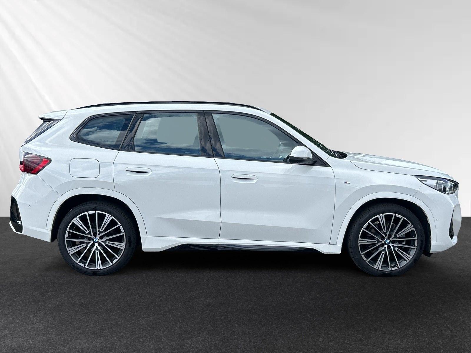 BMW X1 2025 г. Белый, пробег 24790 км